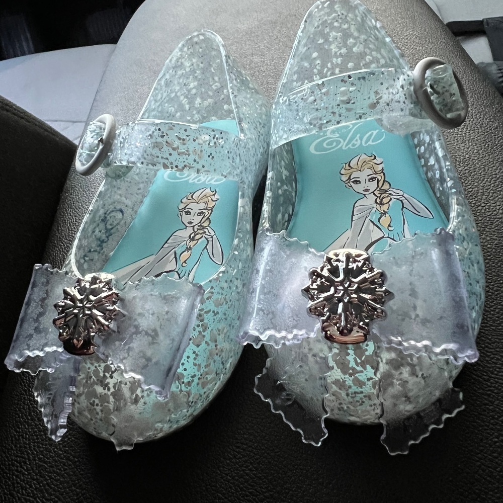Mini Melissa size 5